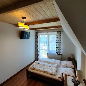 Pokój typu deluxe z dwoma pojedynczymi łóżkami